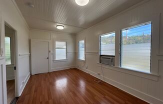 2 beds, 1 bath, $2,600