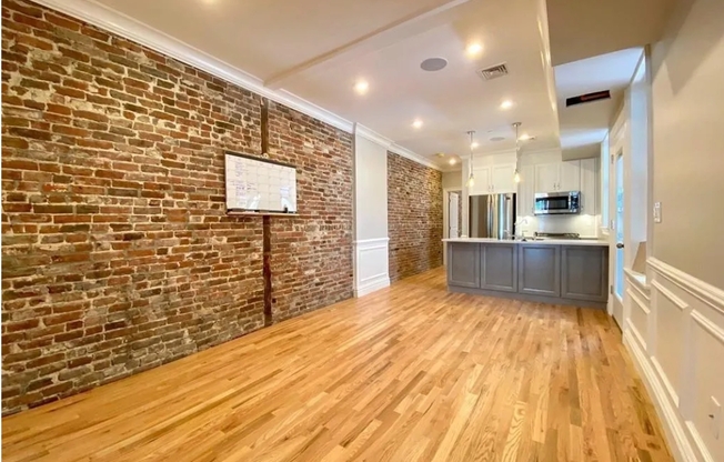 4 beds, 2 baths, 1,765 sqft, $6,300, Unit 15-1