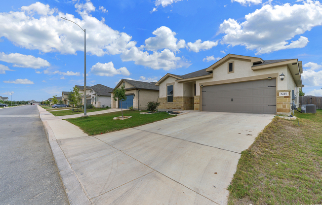 2415 VERONA WAY
