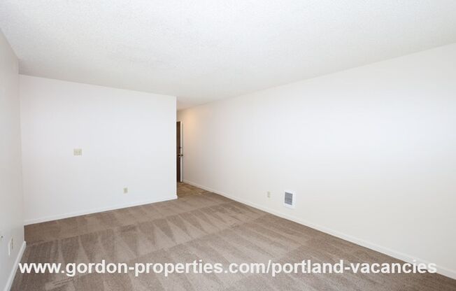 2 beds, 1 bath, $1,595