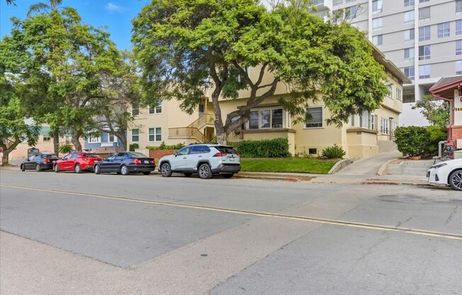 Palms Apartments