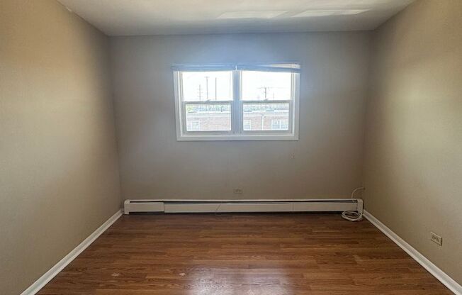 1 bed, 1 bath, 600 sqft, $1,300