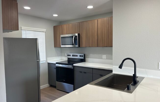 2 beds, 2 baths, 1,013 sqft, $3,510, Unit D-430