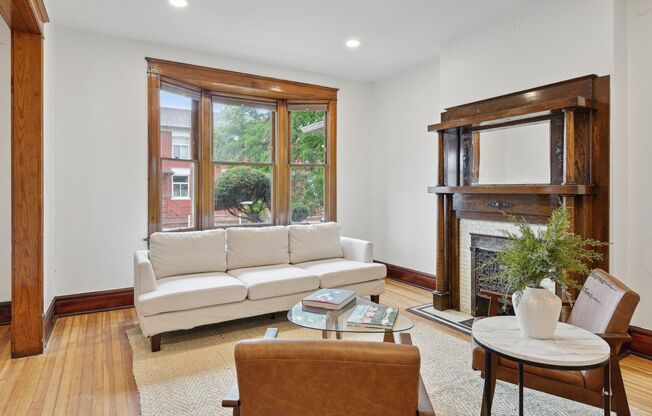 Stunning 3 Bed, 3 Bath Fully Renovated Townhome with Finished Basement in Lincoln Park — Minutes from MSU and Downtown Denver!