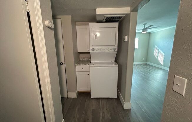 3 beds, 2 baths, 1,250 sqft, $1,995, Unit 10