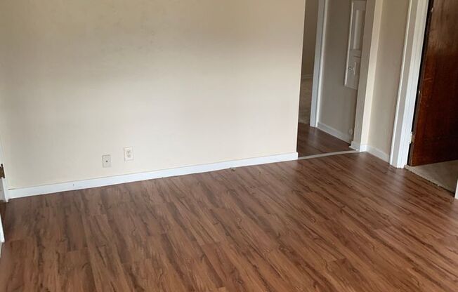 2 beds, 1 bath, 650 sqft, $1,195, Unit 298-3