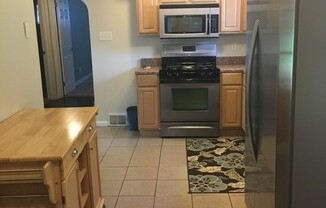 2 beds, 1 bath, $1,425