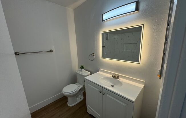 2 beds, 1 bath, $2,225, Unit 072#205