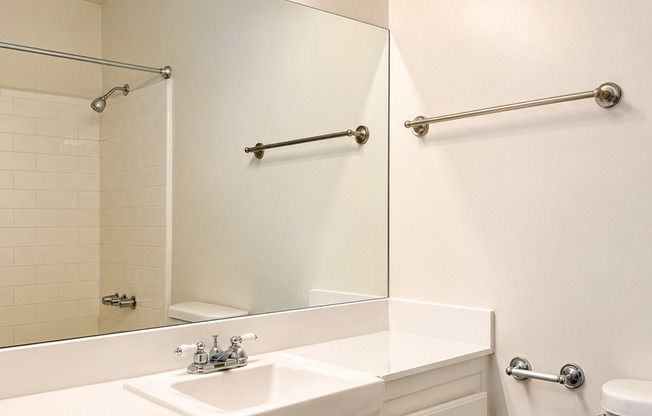 Studio, 1 bath, 550 sqft, $1,595, Unit 108