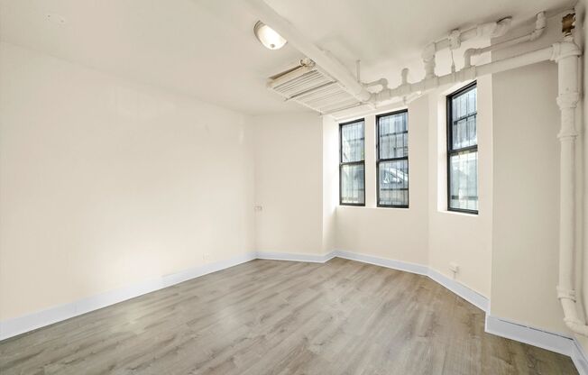 1 bed, 1 bath, 579 sqft, $1,450, Unit 1542-GO