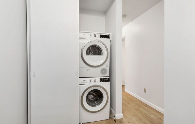 1 bed, 1 bath, 607 sqft, $1,850, Unit 801