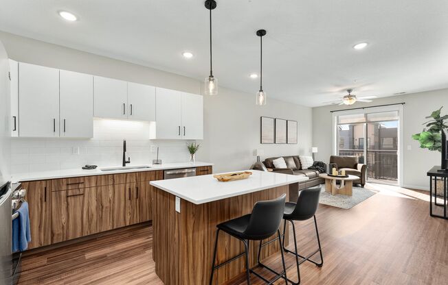 1 bed, 1 bath, 750 sqft, $1,535, Unit 533