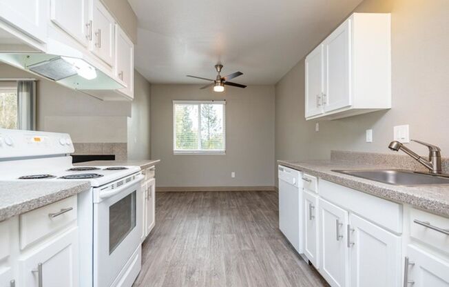 2 beds, 1 bath, 800 sqft, $1,700, Unit #305A