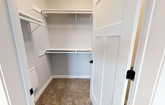 1 bed, 1 bath, 813 sqft, $1,475, Unit 109