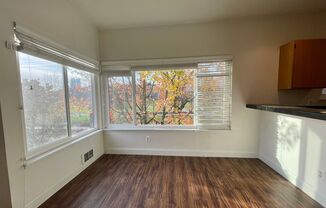 1 Bedroom Condo in Capitol Hill *Utilities and Parking Included!*