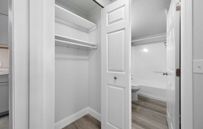 1 bed, 1 bath, 576 sqft, $1,079, Unit 208