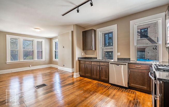 2 beds, 1 bath, $1,865, Unit 764 Park St. Apt. A