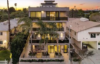 5923 LAUREL CYN BLVD