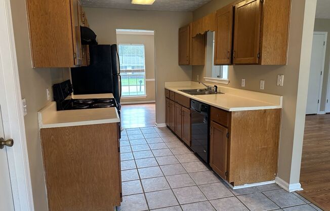 3 beds, 2 baths, $2,100