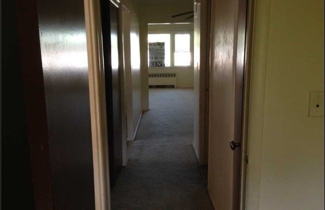 16426 76 AVE