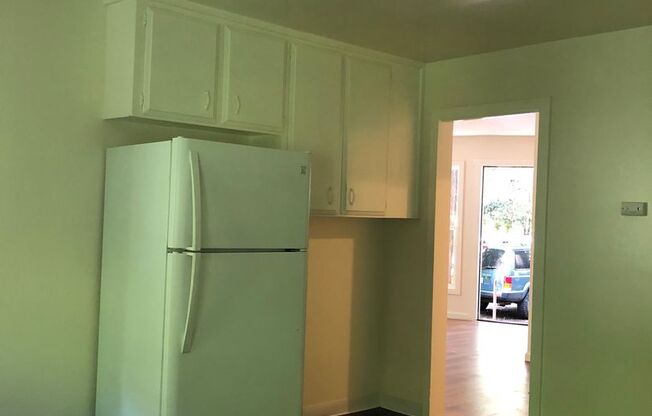 2 beds, 1 bath, 650 sqft, $2,950, Unit 06