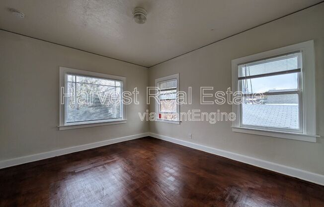 460 S 6 ST