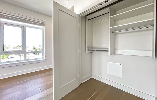 Studio, 1 bath, 449 sqft, $2,500, Unit 410