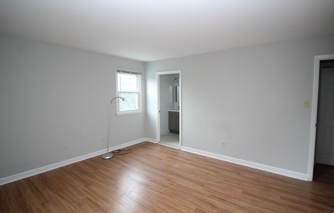 2 beds, 1.5 baths, $1,900, Unit Unit #3A