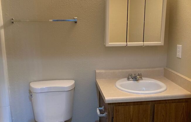 2 beds, 2 baths, 900 sqft, $1,375, Unit 250