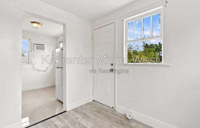 1220 N 16 CT