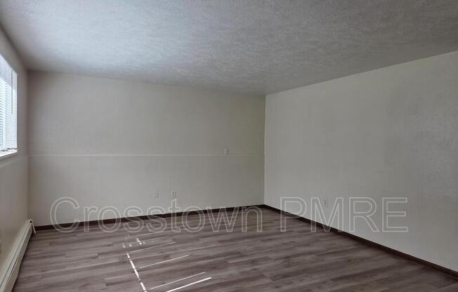 1012 N VAN BUREN AVE