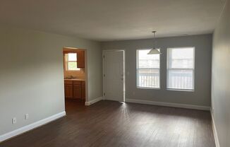 2 beds, 1 bath, 875 sqft, $895, Unit 109