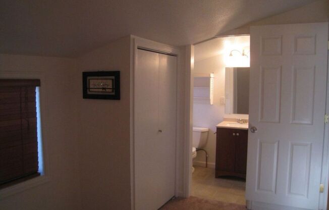 2 beds, 1.5 baths, $1,695