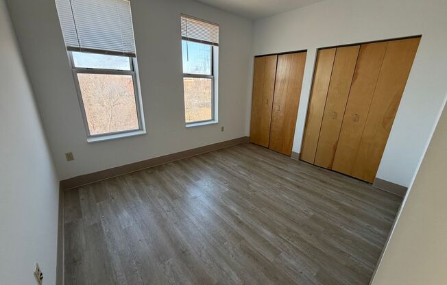 2 beds, 1 bath, 870 sqft, $1,900, Unit 602