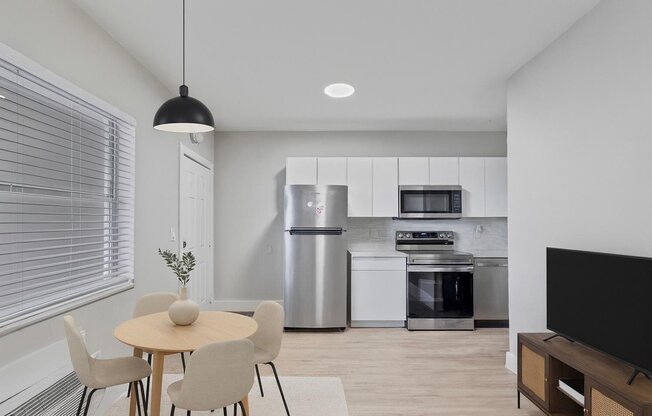 1315 NE Miami Ct