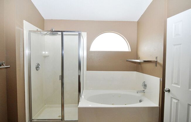 3 beds, 2 baths, $2,595