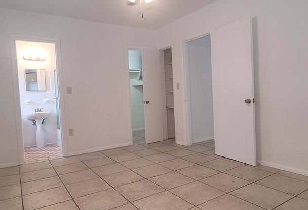 1 bed, 1 bath, 600 sqft, $1,800, Unit 2601 - 8