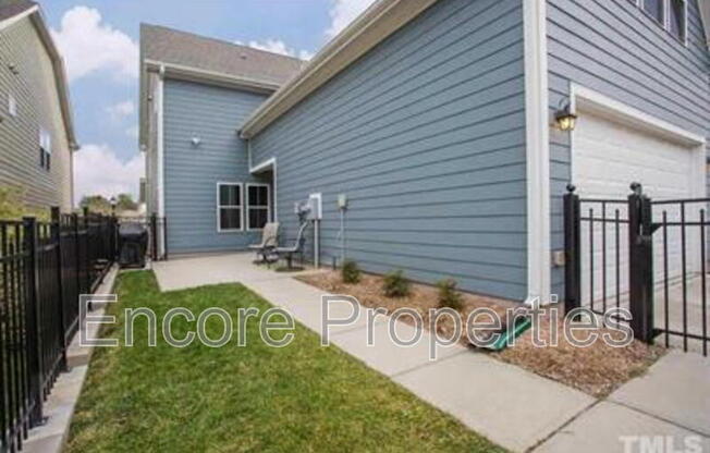 2057 AVENTON LN