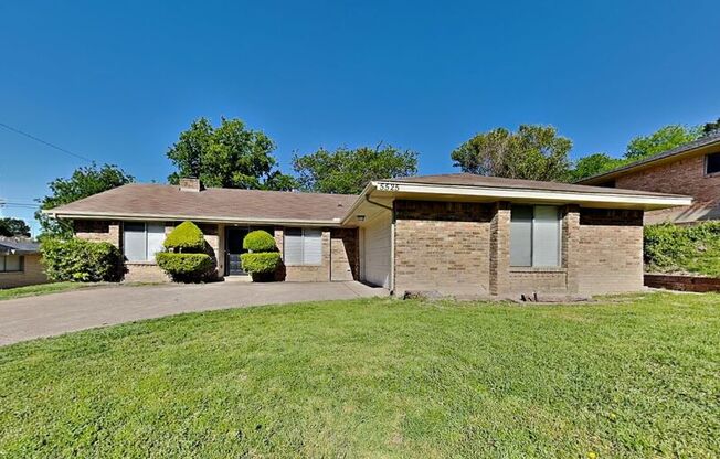5525 FOX HL LN