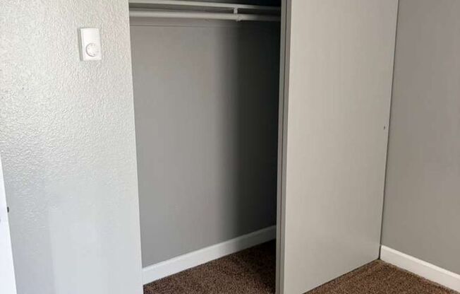 2 beds, 1 bath, 850 sqft, $1,575, Unit 1107 D5