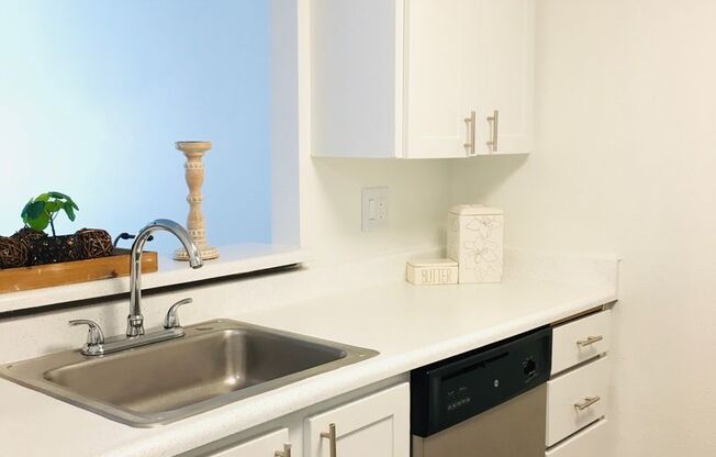 2 beds, 1.5 baths, 1,200 sqft, $2,500, Unit 212