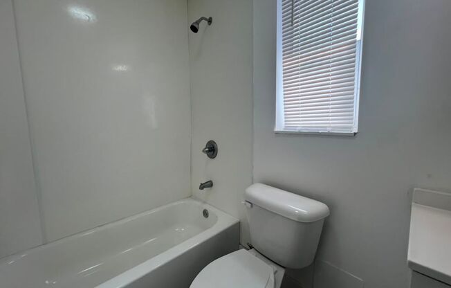 2 beds, 1 bath, 750 sqft, $1,775, Unit 5300-26