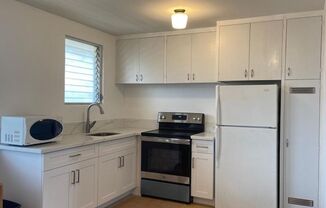 2 Bedroom/1 Bath Highly Desirable Unit by UH Manoa