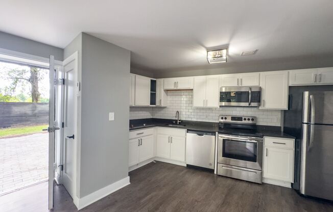 1 bed, 1 bath, 610 sqft, $1,495, Unit Unit - 004