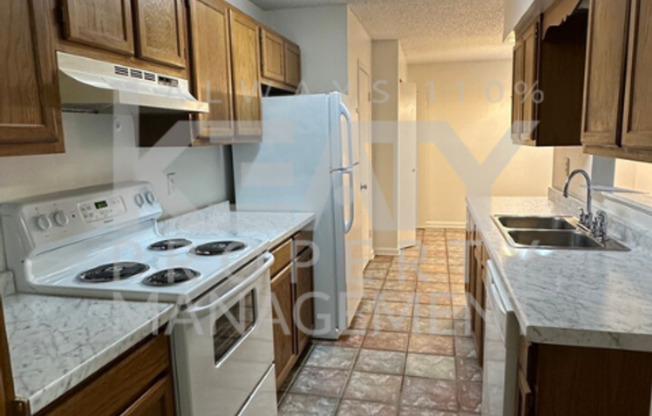 2 beds, 1.5 baths, 1,100 sqft, $975, Unit B