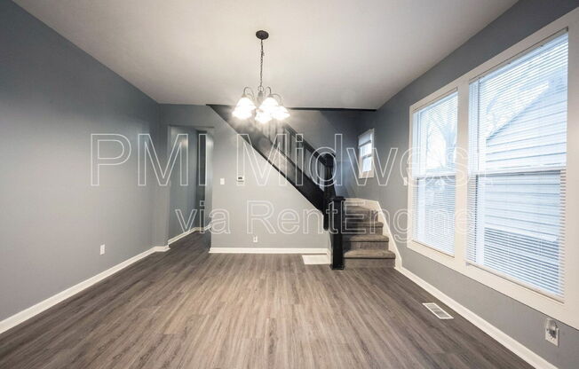 642 N PARKER AVE