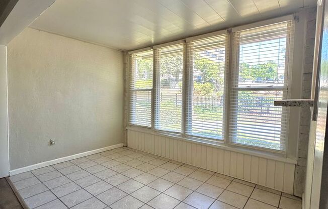 Spacious Condo in Prime Sandy Springs Location – Gated Community with Pool!