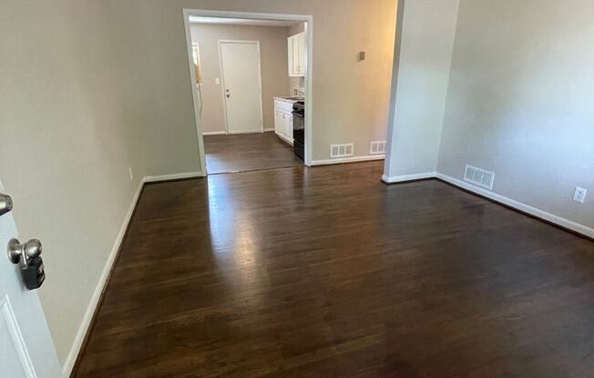3041 Bell Ave