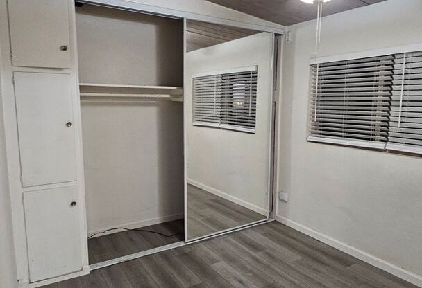 1 bed, 1 bath, 400 sqft, $1,725, Unit 12