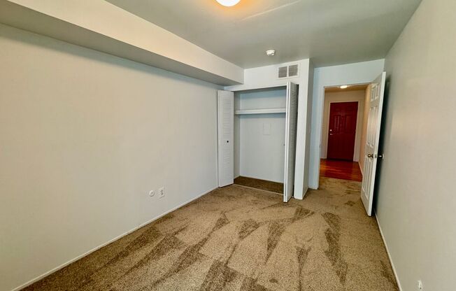 2 beds, 1 bath, 950 sqft, $1,295, Unit #211